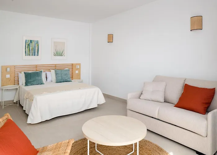 Gadea - Vipvipvillas * פלאיה בלנקה